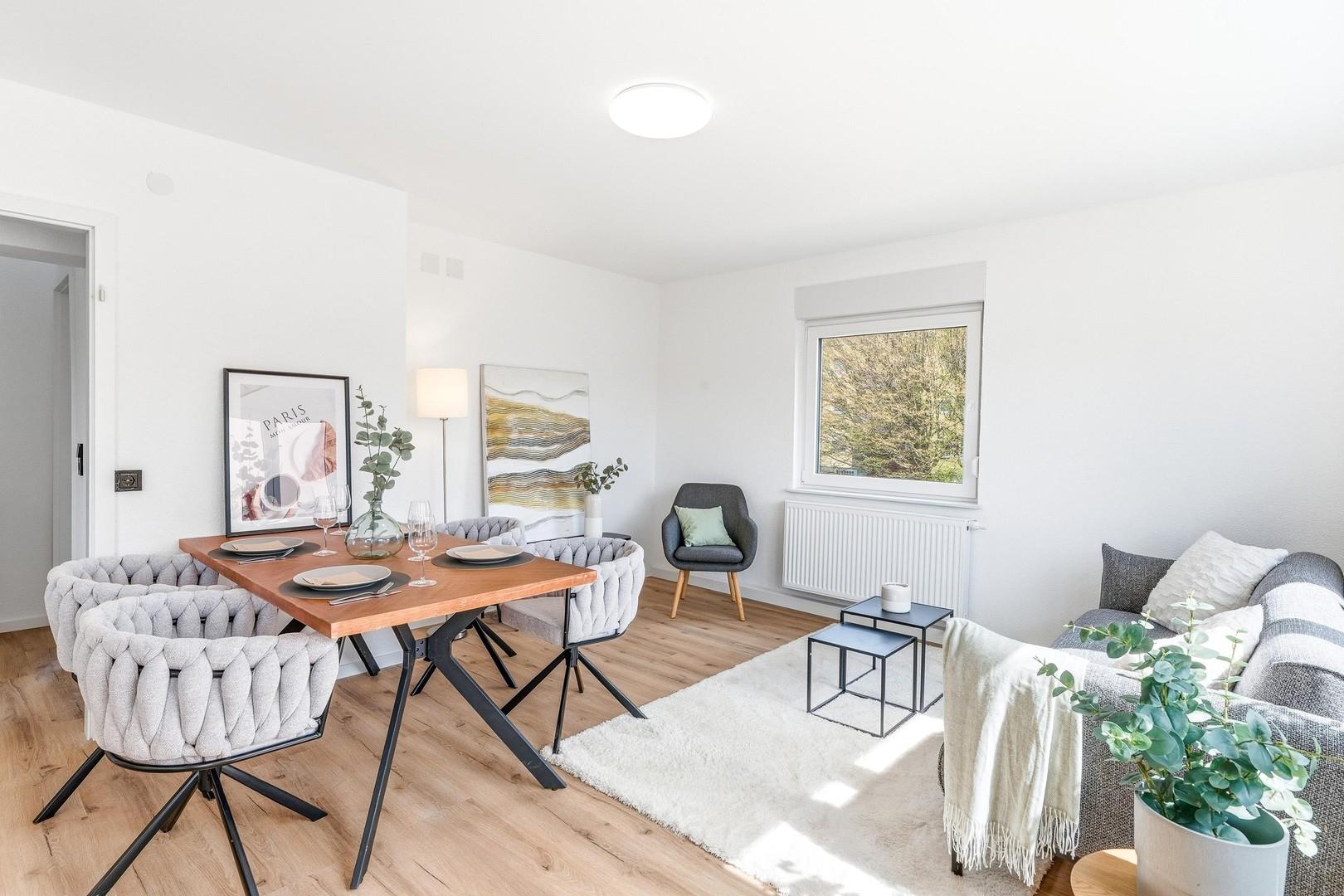 offenes Wohn- und Esszimmer