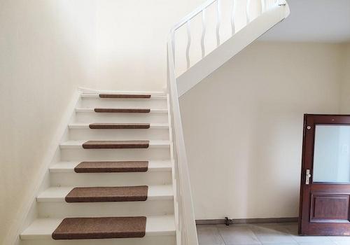 Wohnung / Büro Treppenaufgang