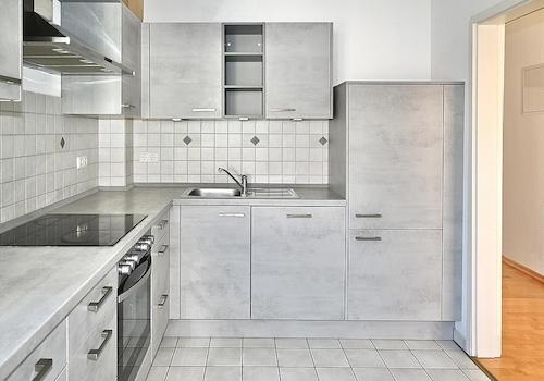 Küche mit Einbauküche