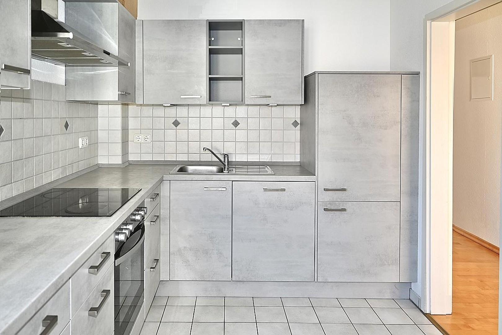 Küche mit Einbauküche