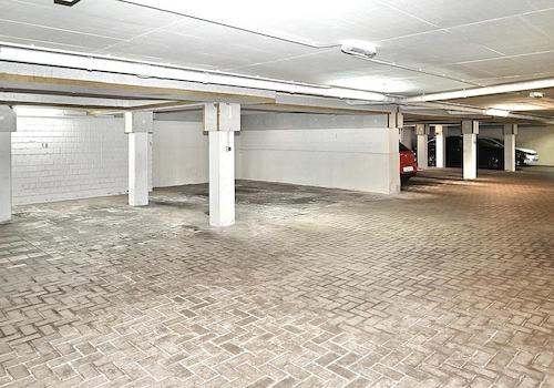 Tiefgaragenstellplätze