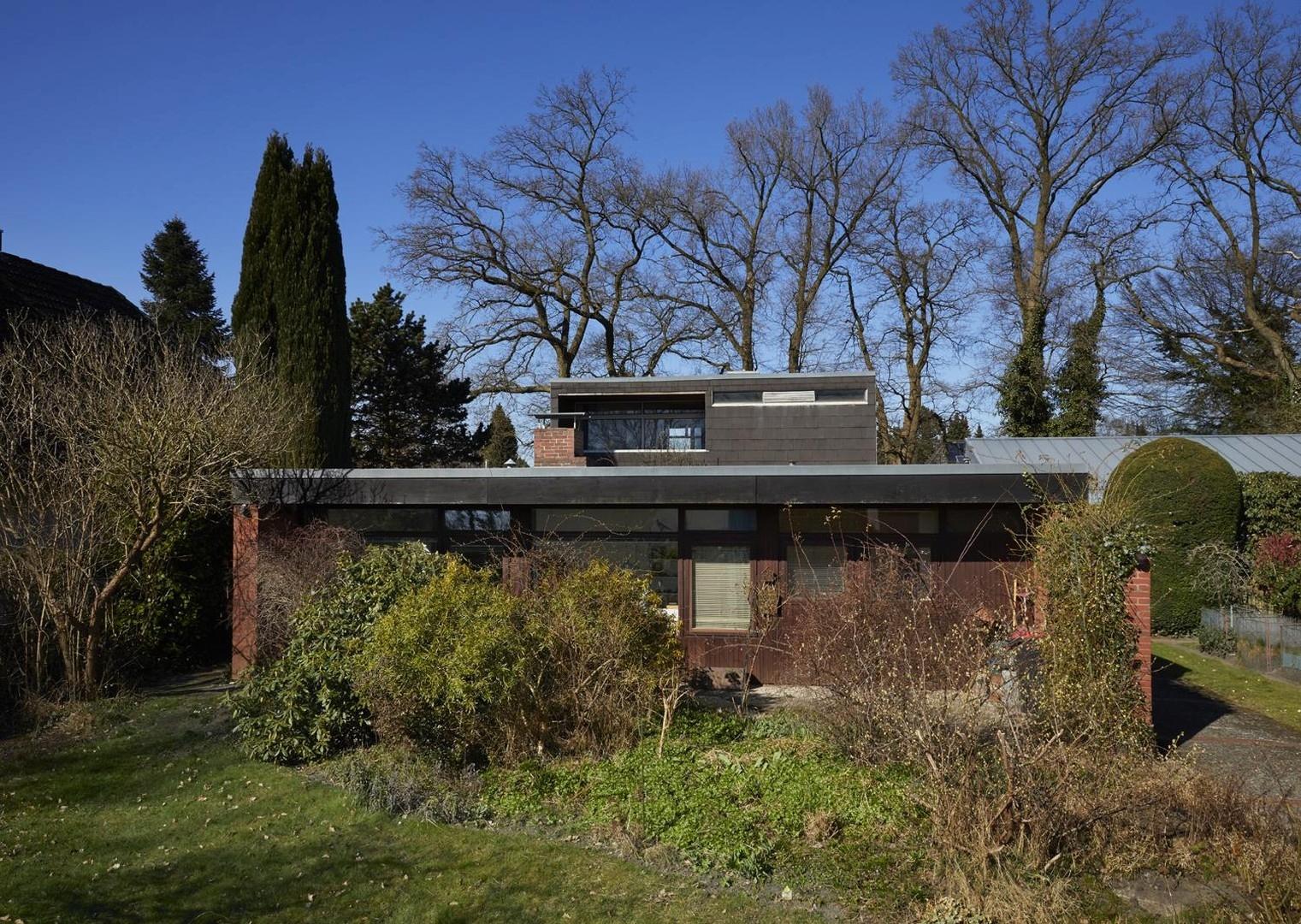 Südseite mit Garten