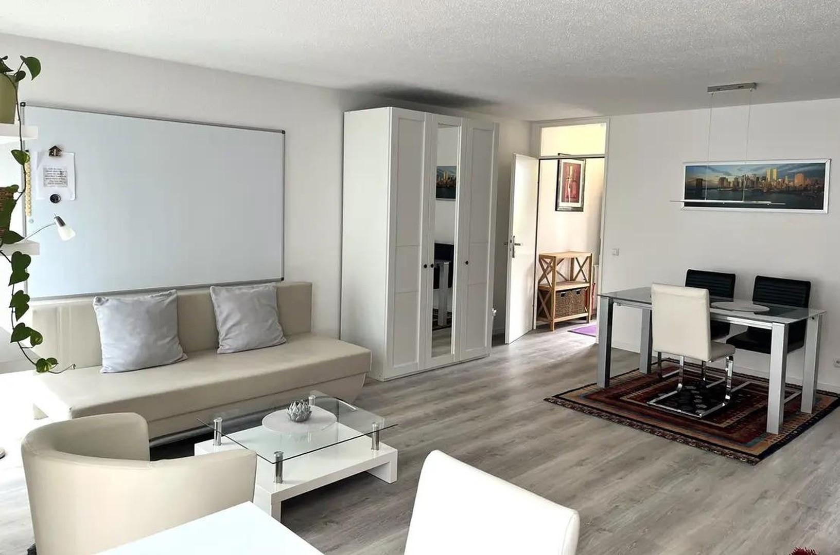 komplette Möblierung inklusive