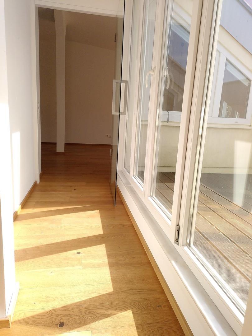 Flur vor Terrasse
