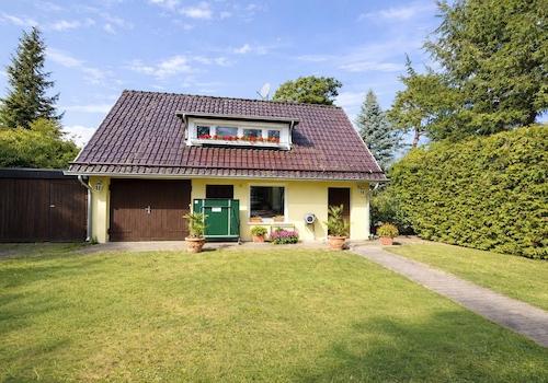 Studiohaus mit Garage