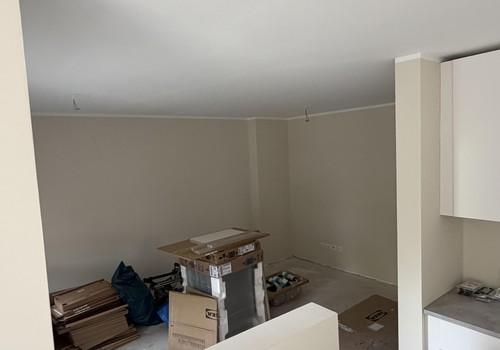 Blick in Wohnbereich von Küche