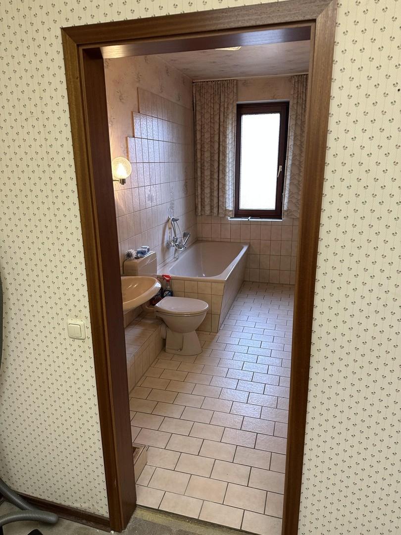 1. OG WC mit Wanne