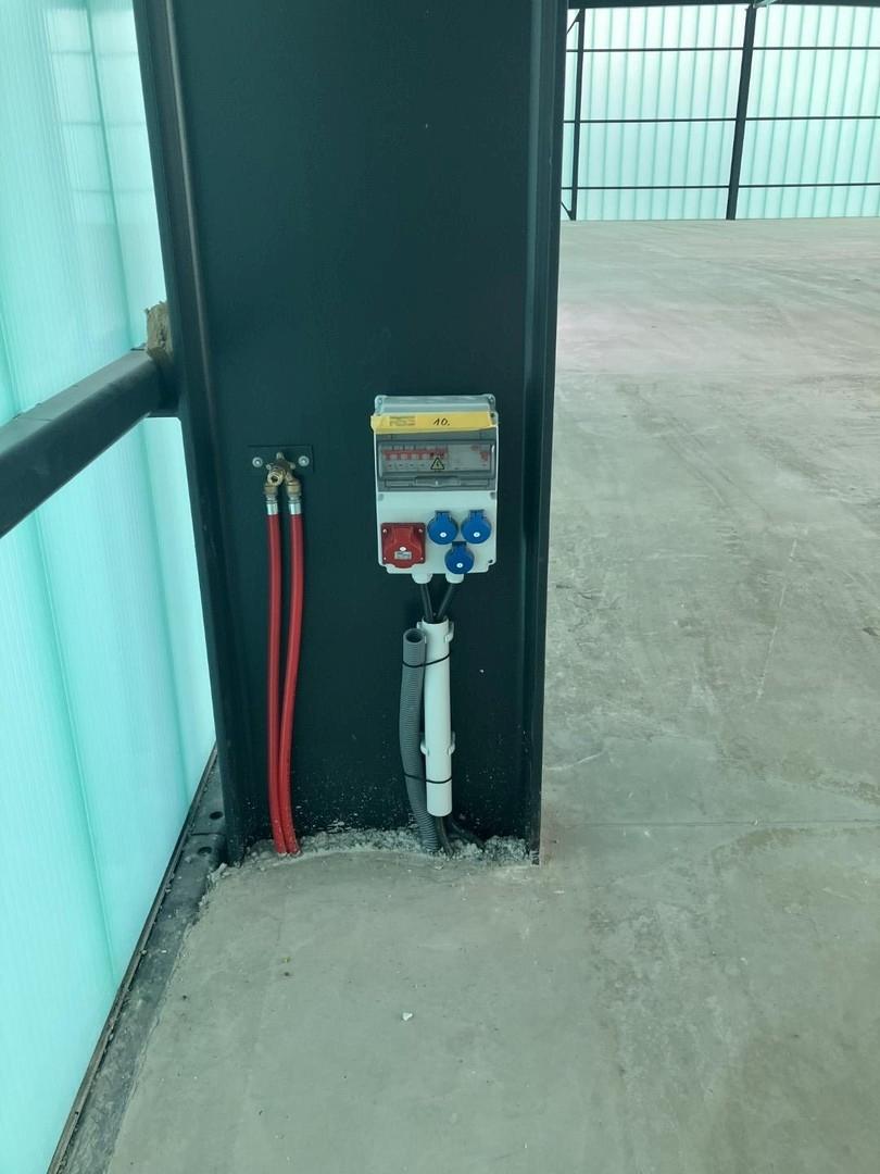 Verteiler an jeder Stütze