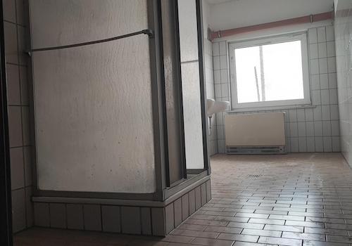 Sanitär mit Kleinlager