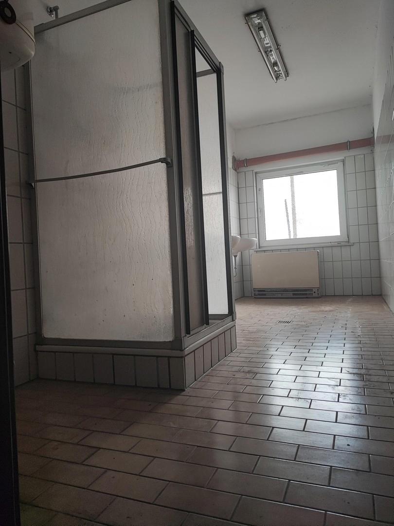 Sanitär mit Kleinlager