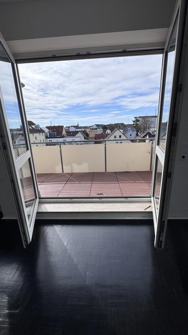 Ausgang vom Wohnzimmer 