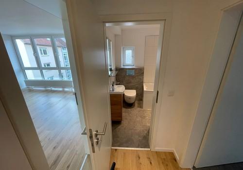 Diele zu Bad & Küche