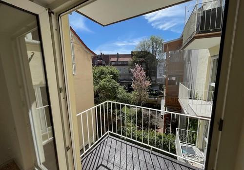 Südbalkon grüner Innenhof