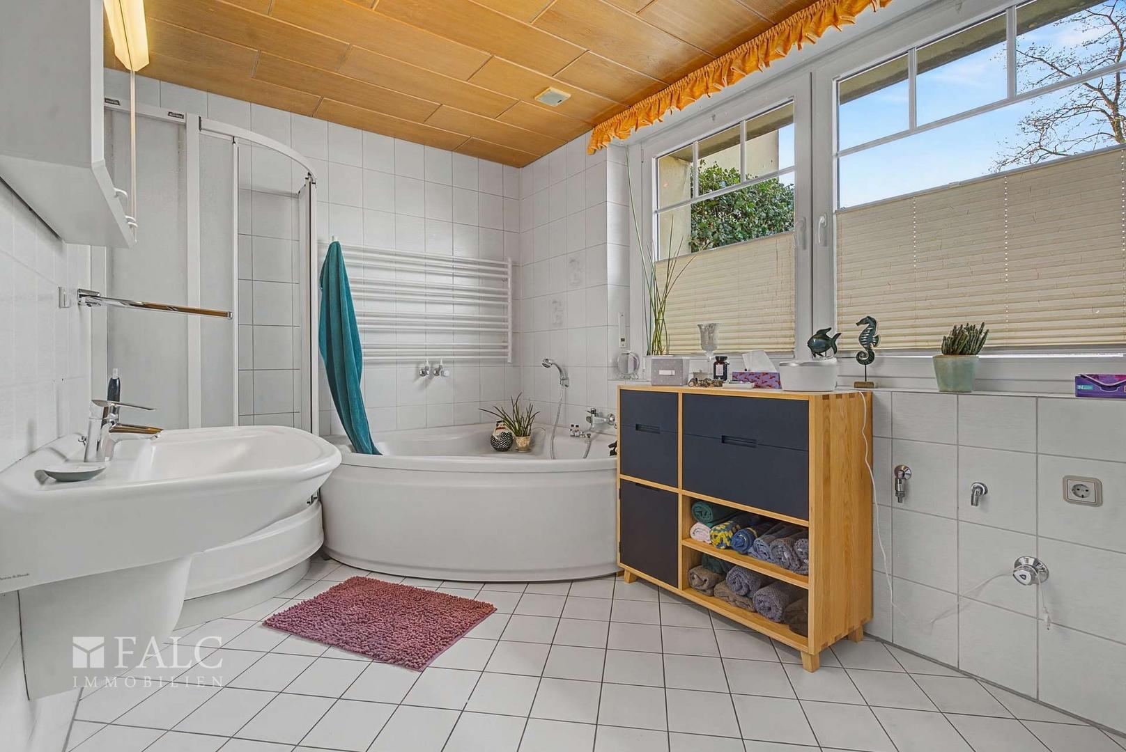 Zweites Badezimmer_WE01