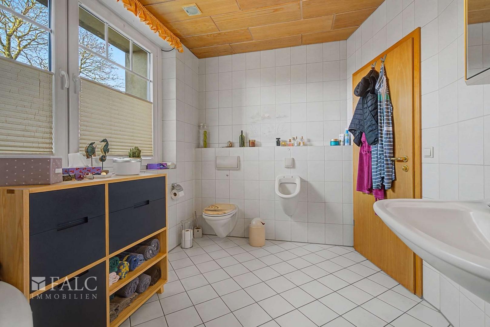Zweites Badezimmer_WE01