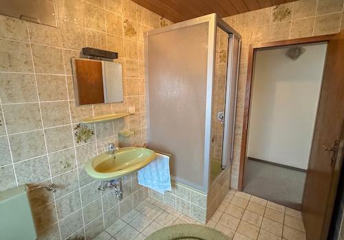 Tageslichtbad mit Dusche 2. OG Anbau