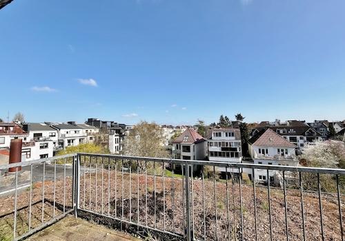 Balkon mit Blick über die Dächer Schwachhausens