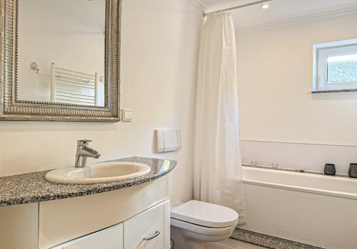 Wannenbad en suite Einlieger