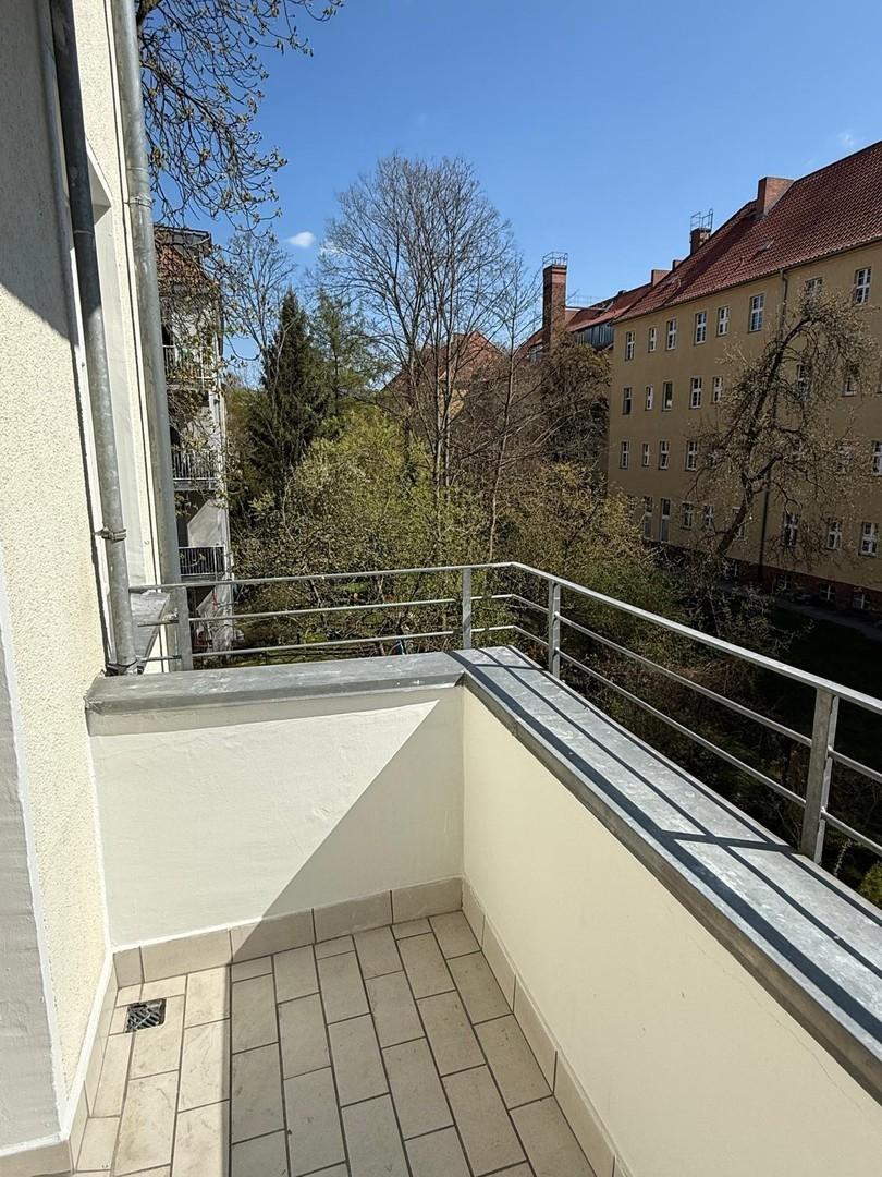 Blick vom Balkon 2. OG