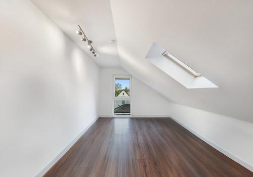 Kinder-/Arbeitszimmer