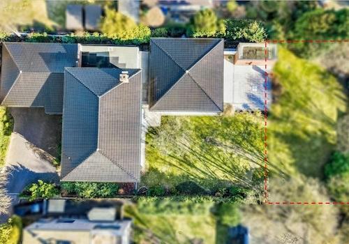 Bebautes Grundstück u Baugrundstück