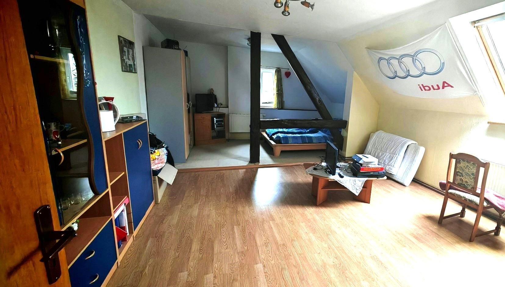 großes Zimmer OG