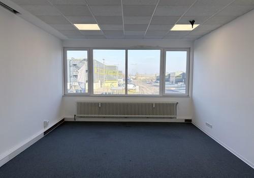 Büro mit Teppichboden