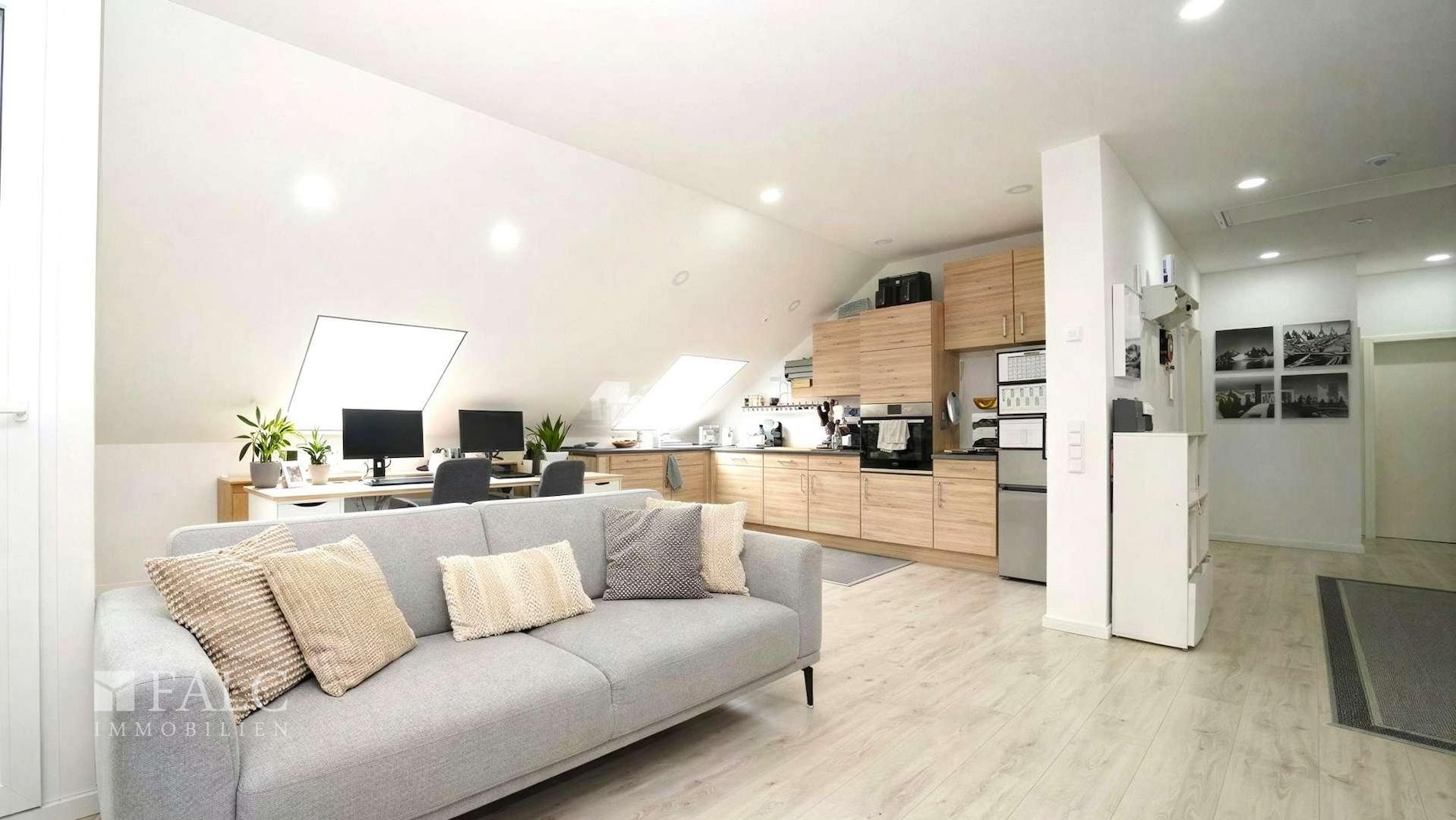 Wohnen/Essen/Küche DG (Vis.)