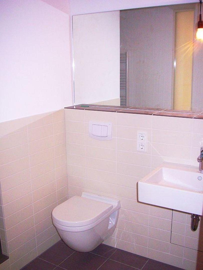 großes Wannenduschbad