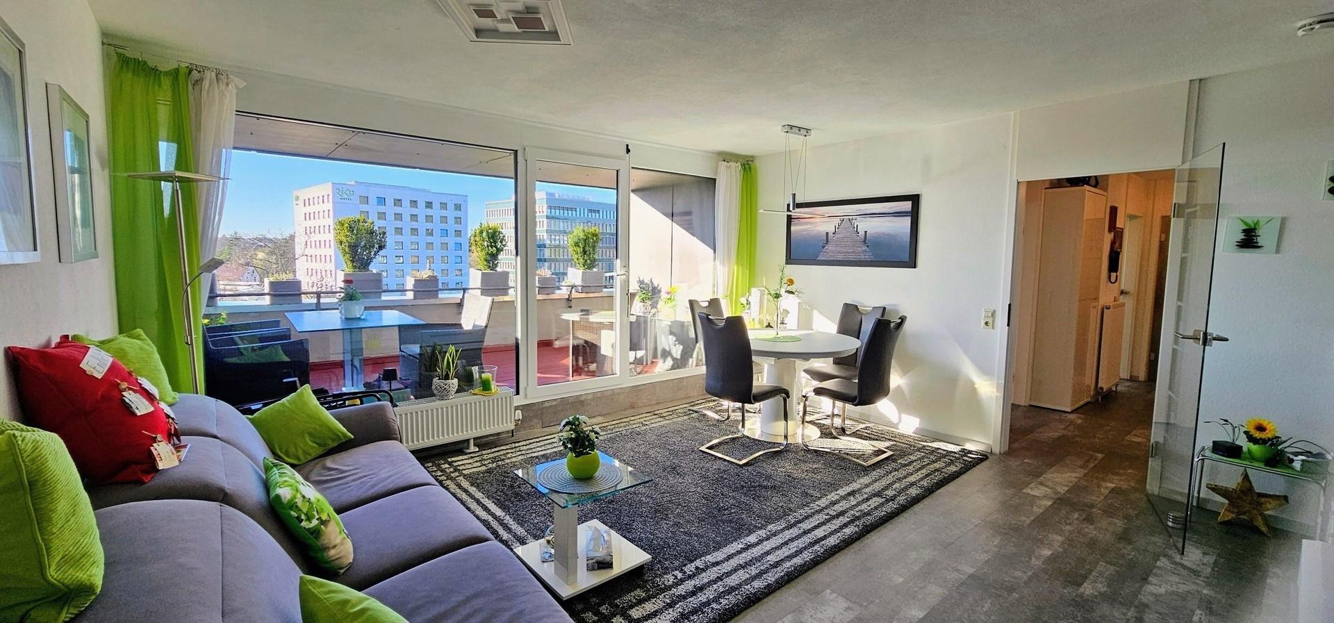 Wohnzimmerblick Balkon