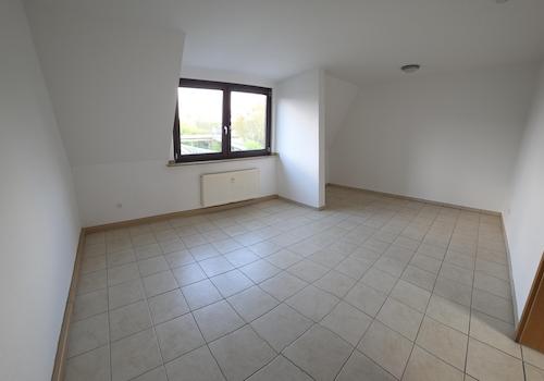 Großer Wohn-, Schlafraum