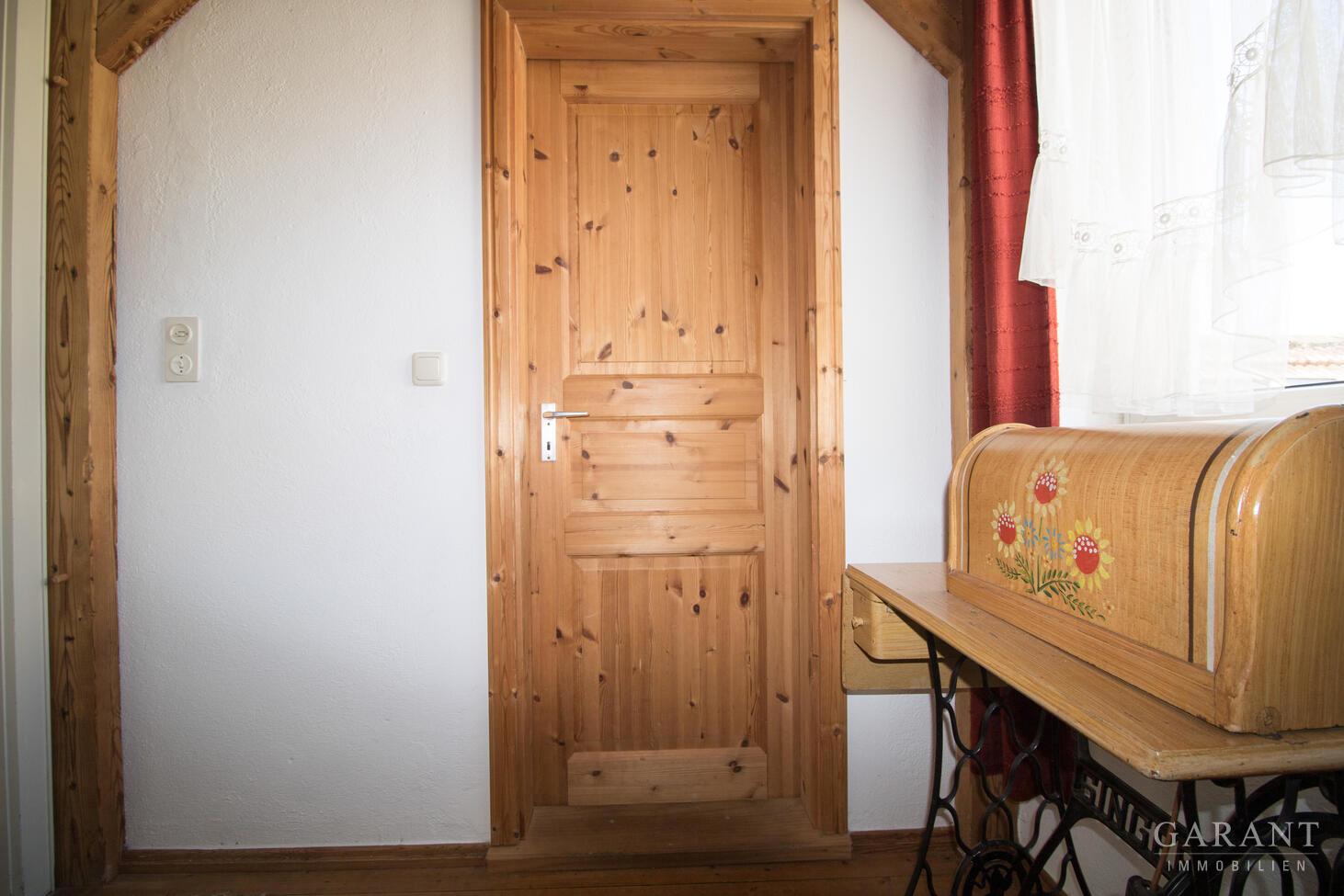 OG Eingang sep. Zimmer