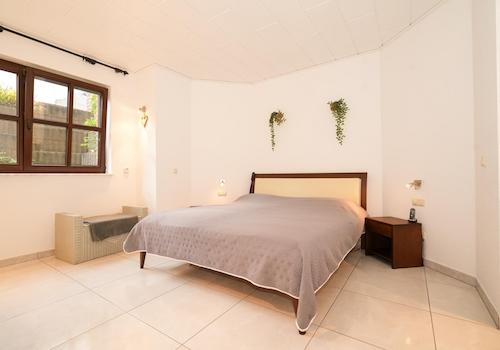 Elternschlafzimmer Souterrain
