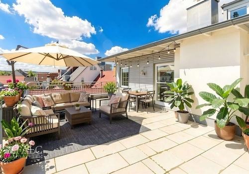 Dachterrasse - (KI generiert)