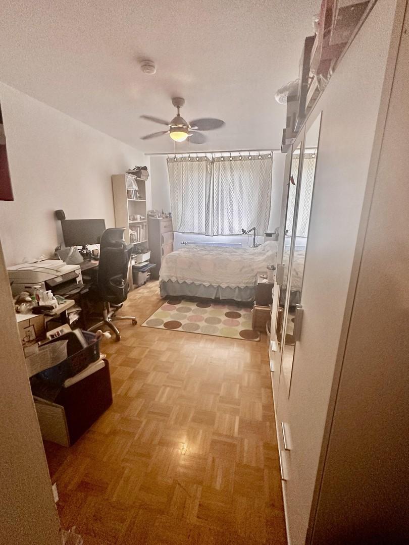 Schlafzimmer / Büro