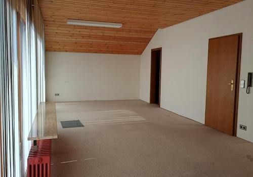 Studio -Büro OG mit Balkon