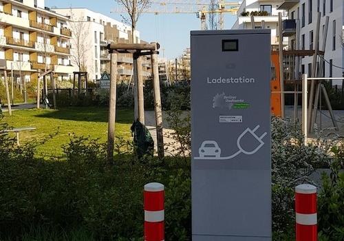 Zwei E-Ladesäulen im Quartier