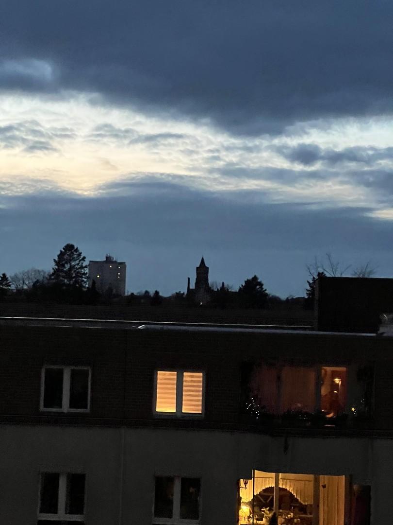 Foto vom Balkon aus, abends 