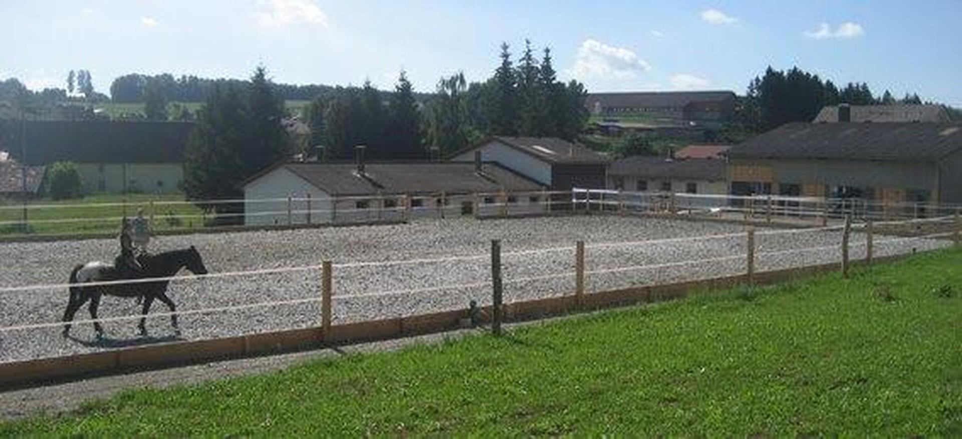 Reitplatz 25x40