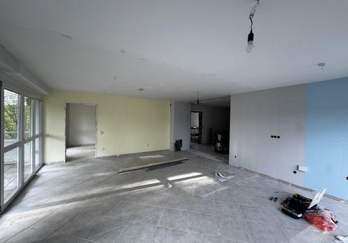 Wohn-Essbereich (Küche rechts)