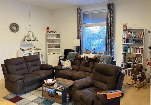 Wohnzimmer m. Terrassenzugang 