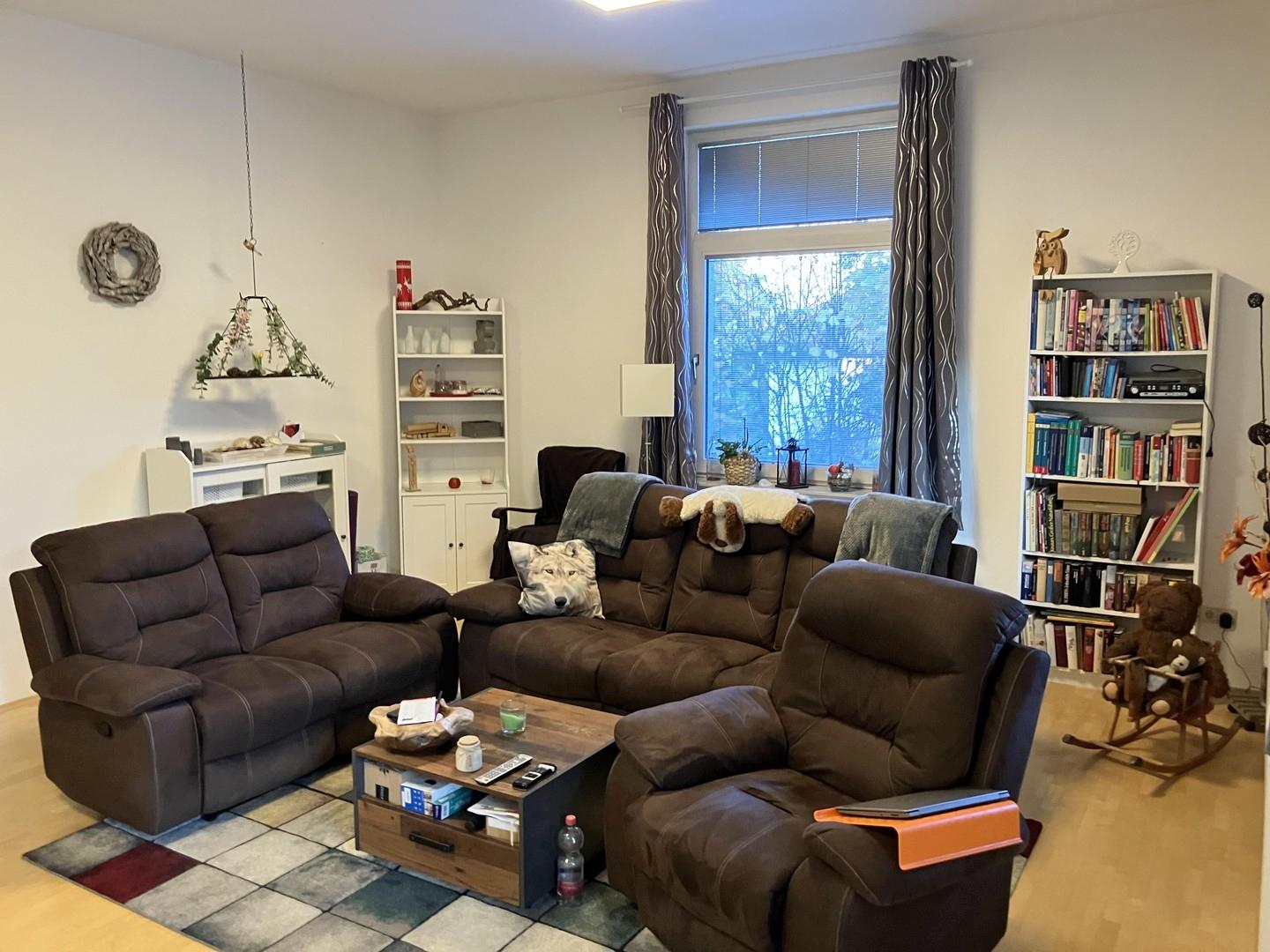 Wohnzimmer m. Terrassenzugang 