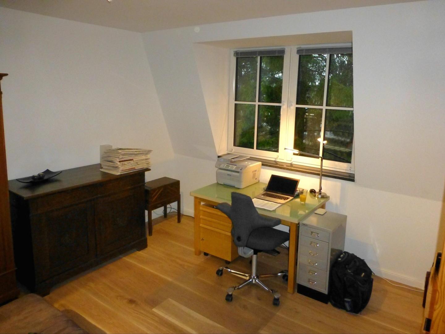 05_Arbeits- bzw Kinderzimmer_1