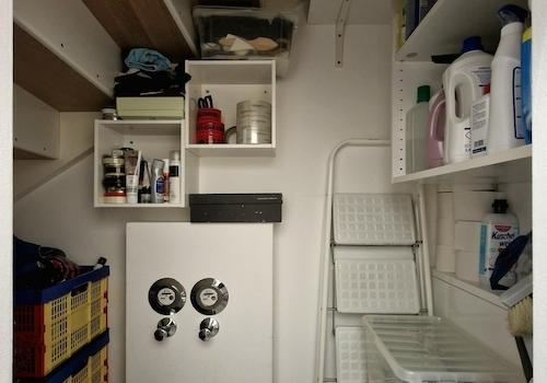 08_Abstellkammer unter Treppe