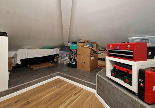 09_Abstellr. hinter Galerie_1