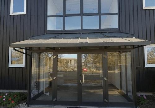 Haupteingang des Gebäudes