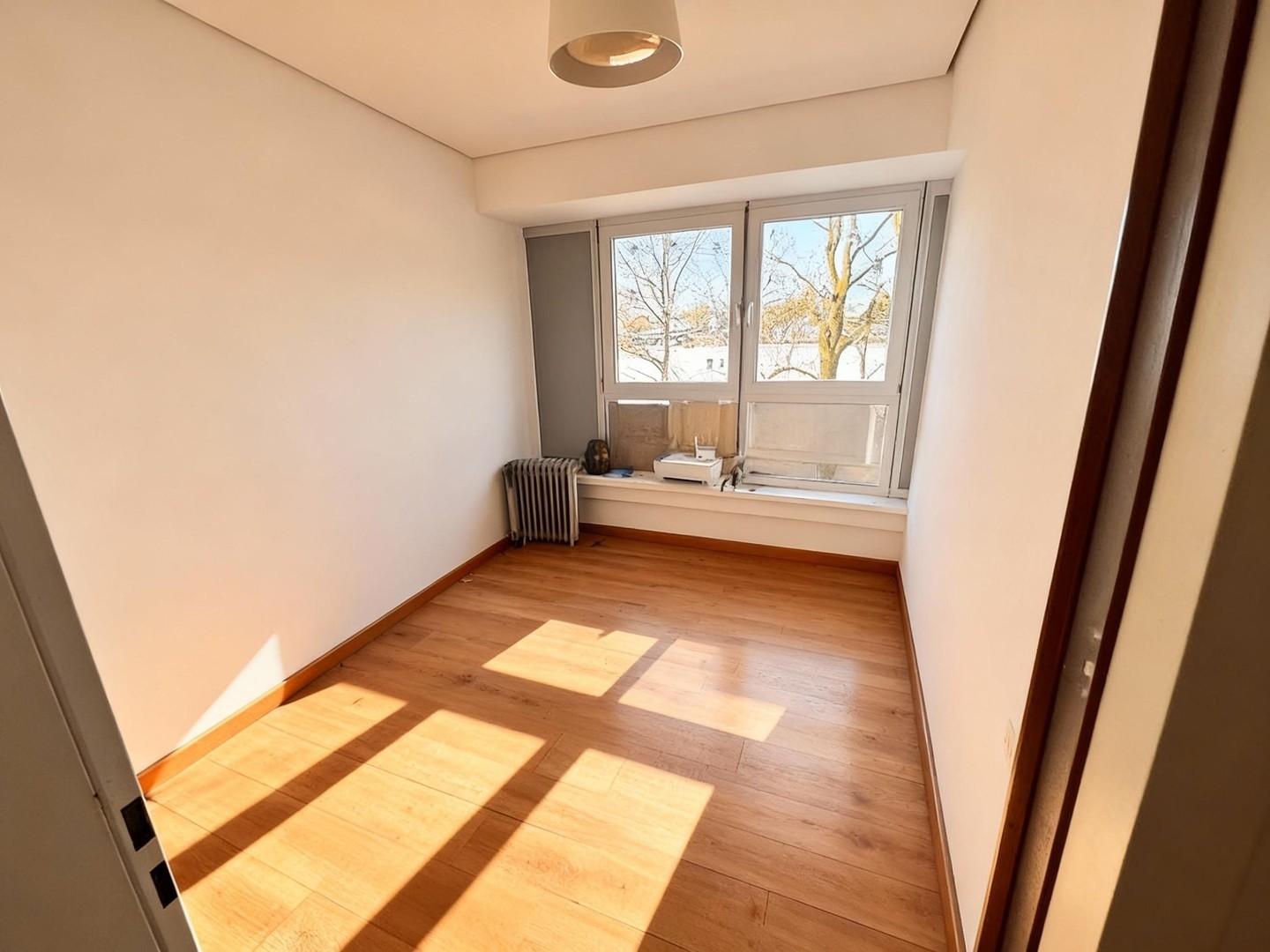 1. Zimmer Wohnung/Büro