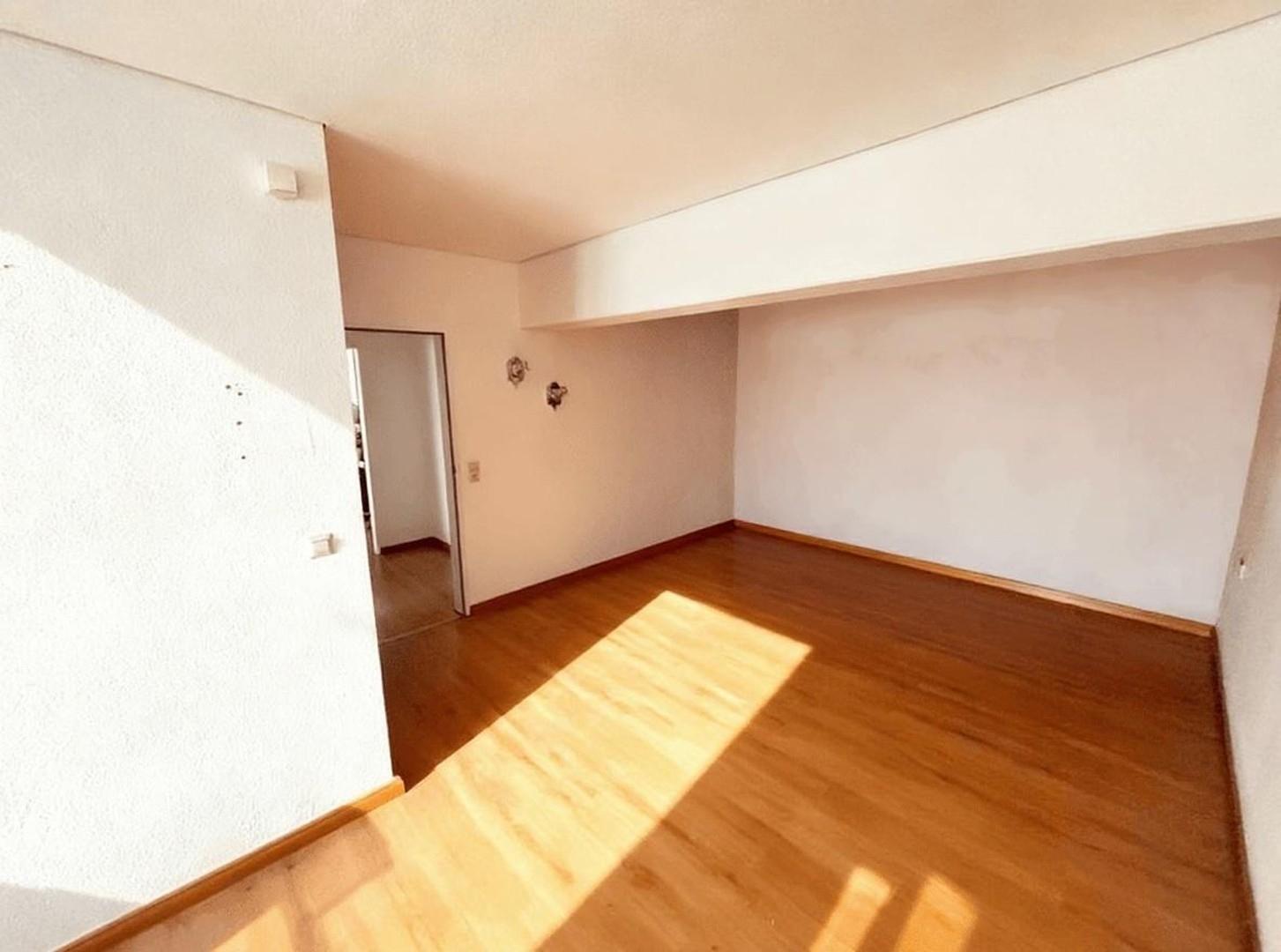 2. Zimmer Wohnung/Büro 2