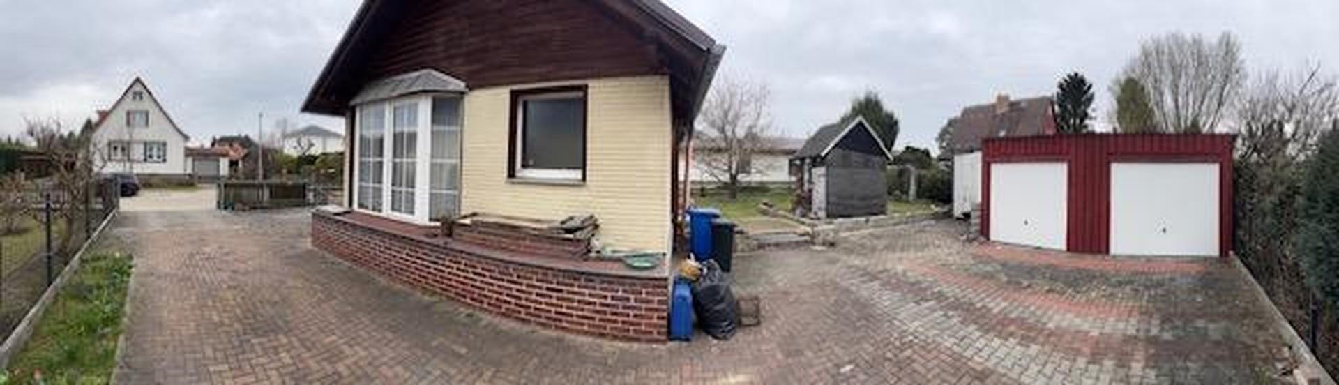 Blick ins Grundstück