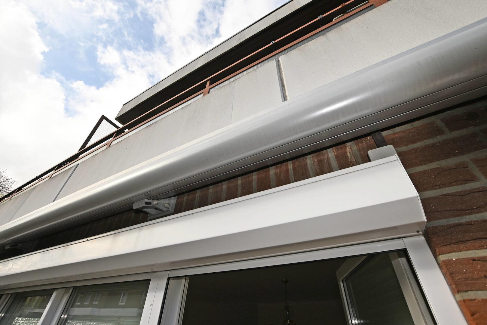 Detail der elektrischen Markise & Rolläden